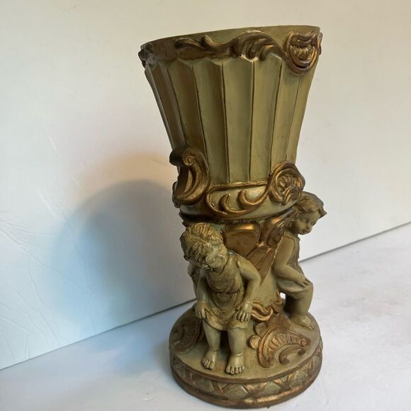 Garden Vase - Picture 3 of 15